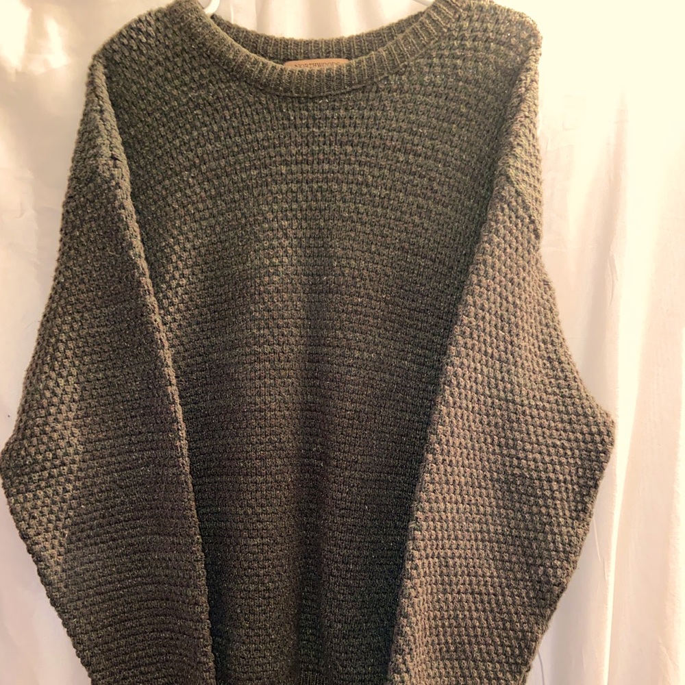 Mens or womens XL Fisherman’s knit with crew neck green sweater